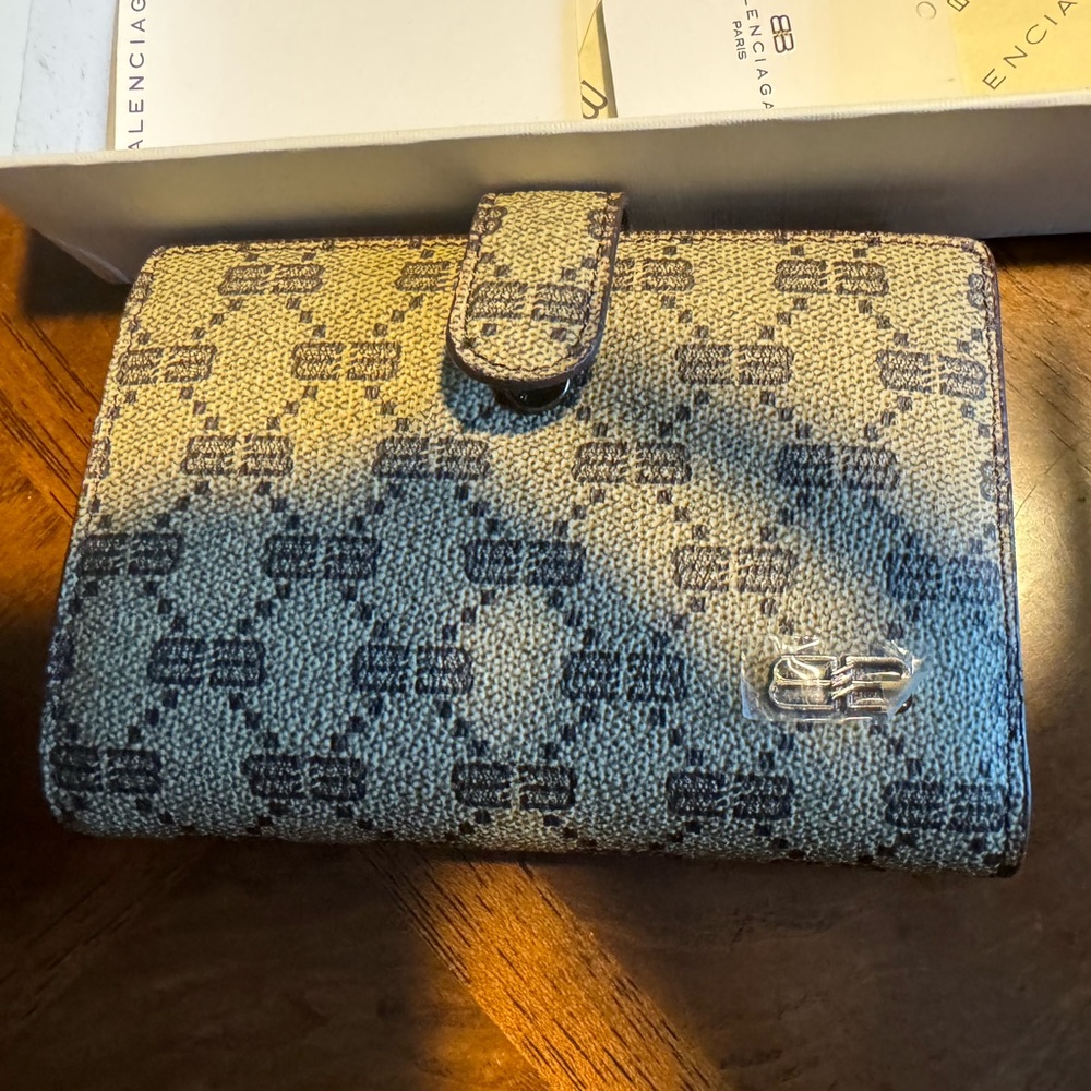 Balenciaga Gucci hacker 070136-505-15-000